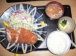 厚切りロースとんかつ定食